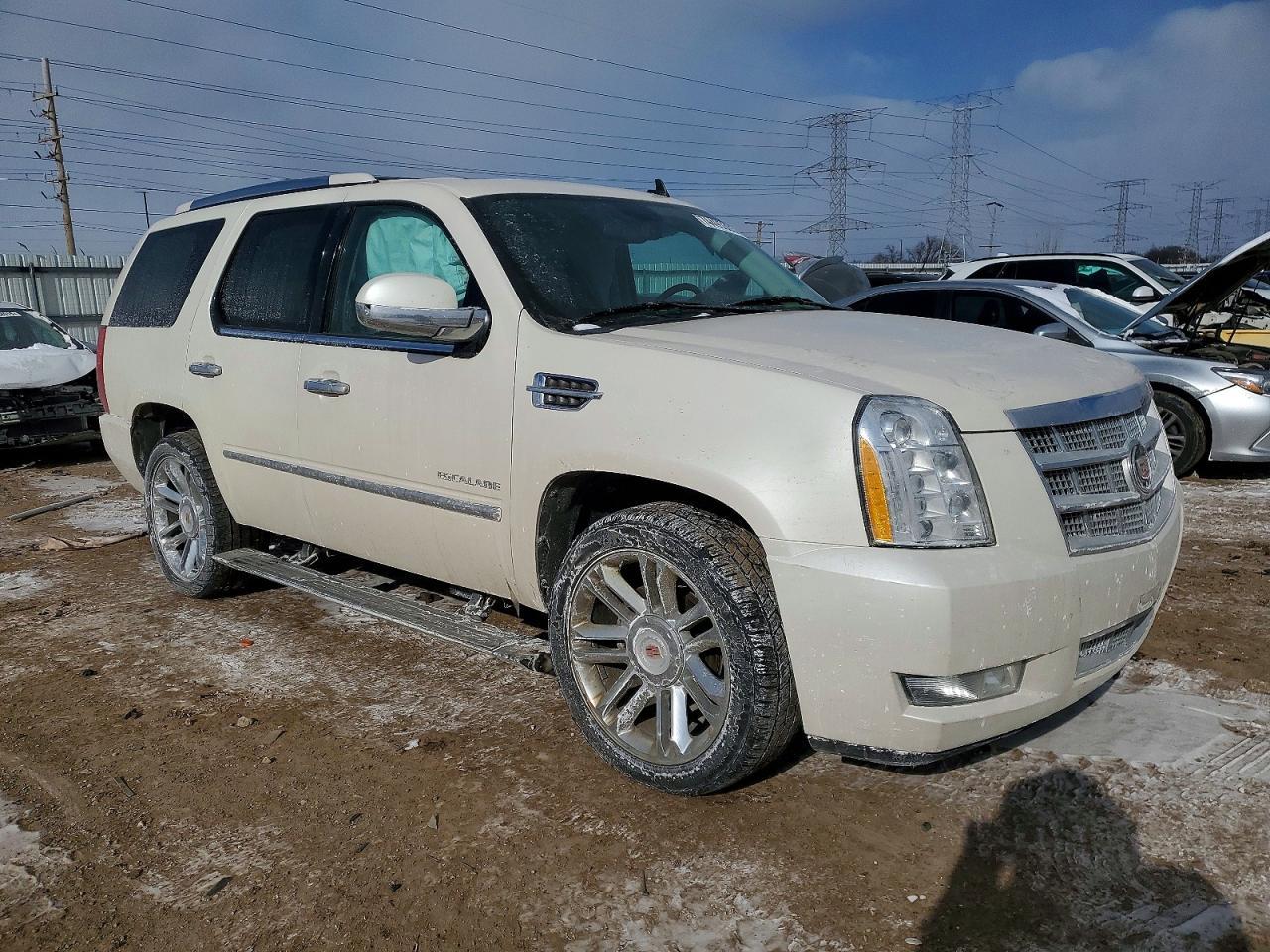 2013 CADILLAC ESCALADE