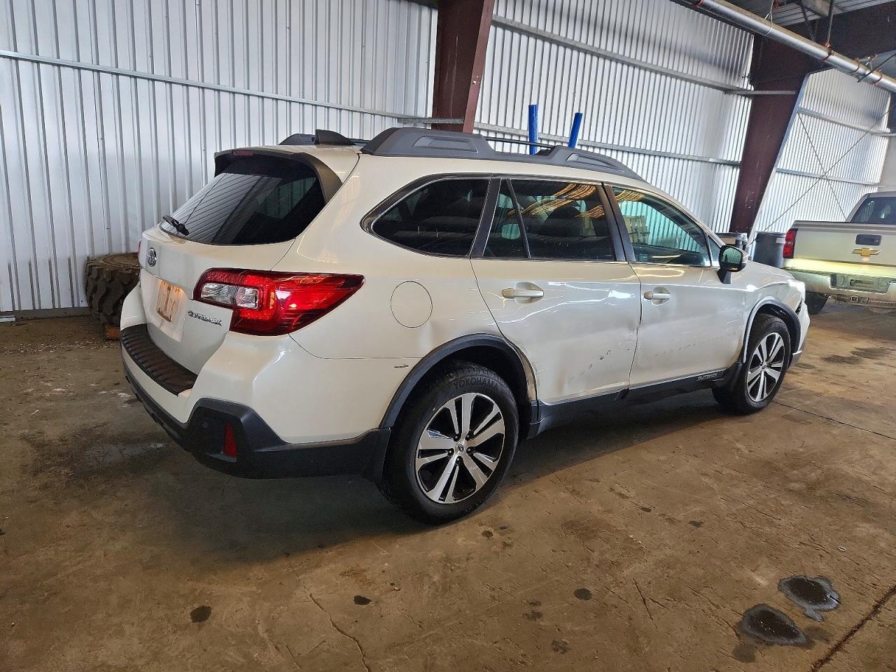 2018 SUBARU Outback