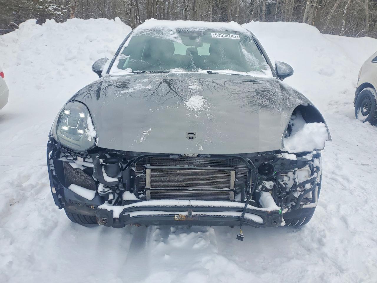 2017 PORSCHE CAYENNE