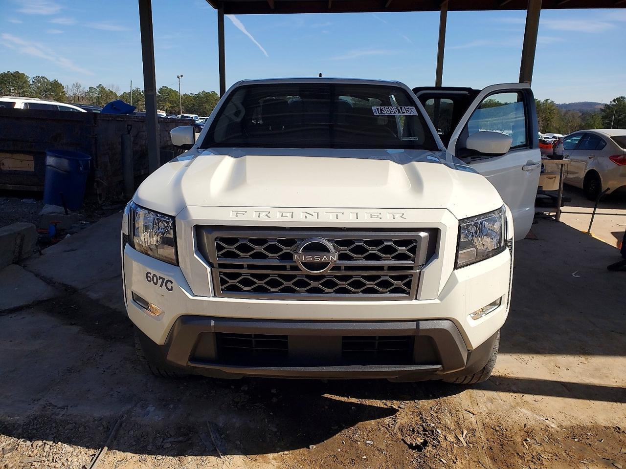 2022 NISSAN Frontier