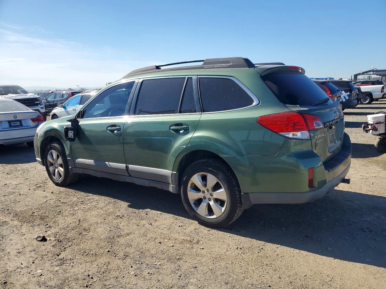 2010 SUBARU Outback