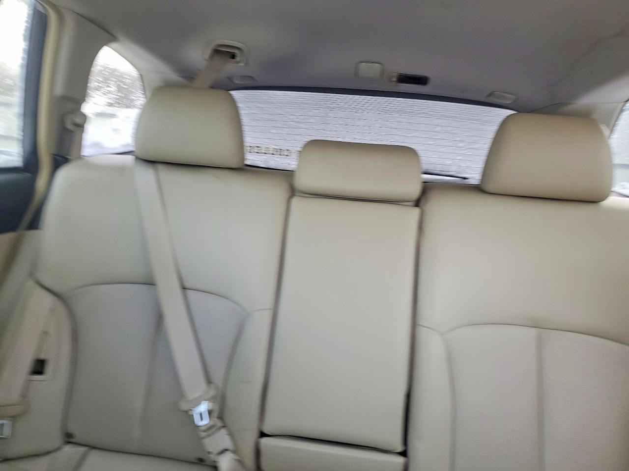 2013 SUBARU Outback