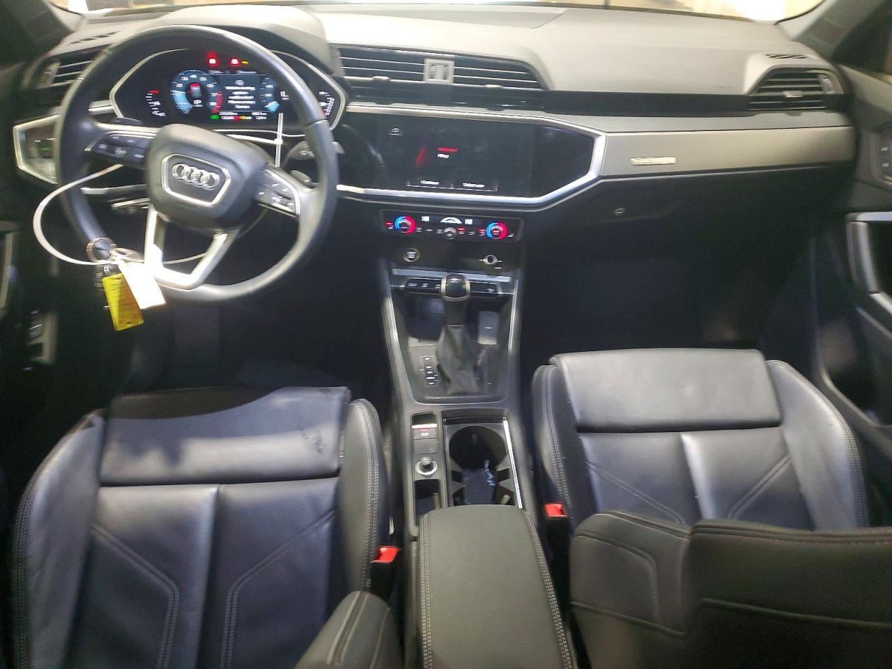 2024 AUDI Q3