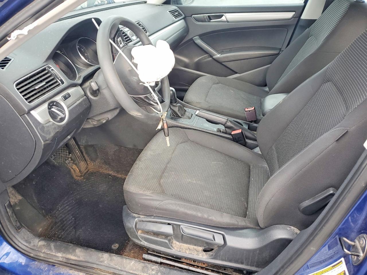 2016 VOLKSWAGEN Passat