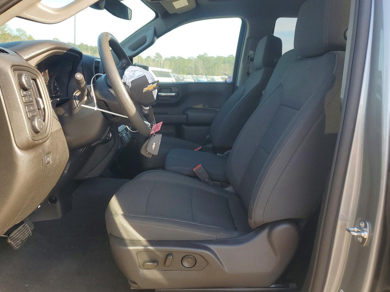 2025 CHEVROLET Silverado