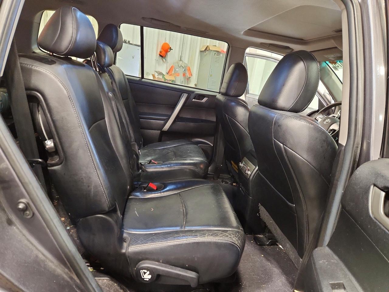 2012 TOYOTA HIGHLANDER