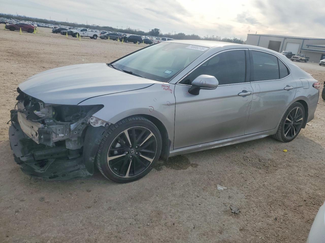 2018 TOYOTA CAMRY