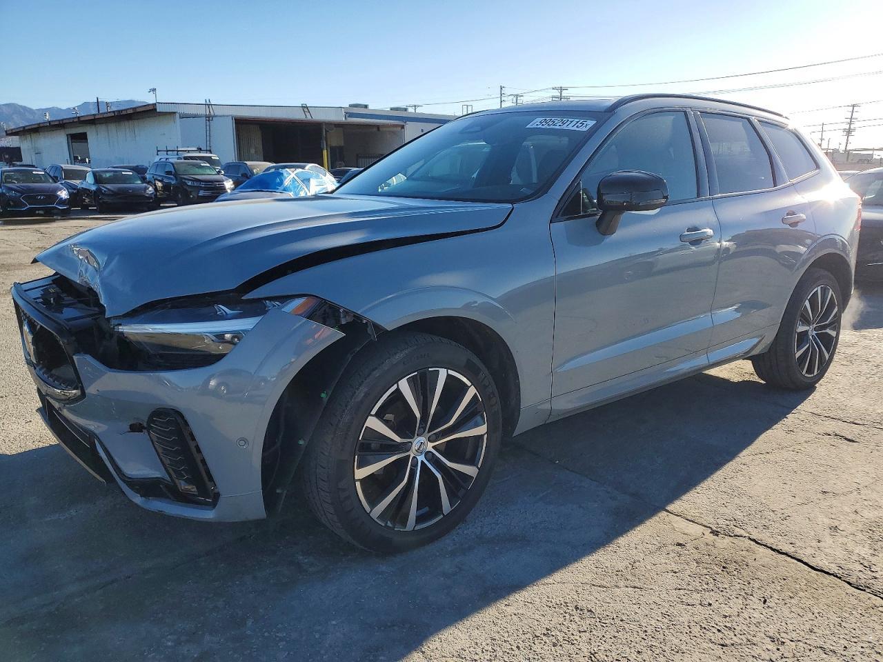 2024 VOLVO XC60