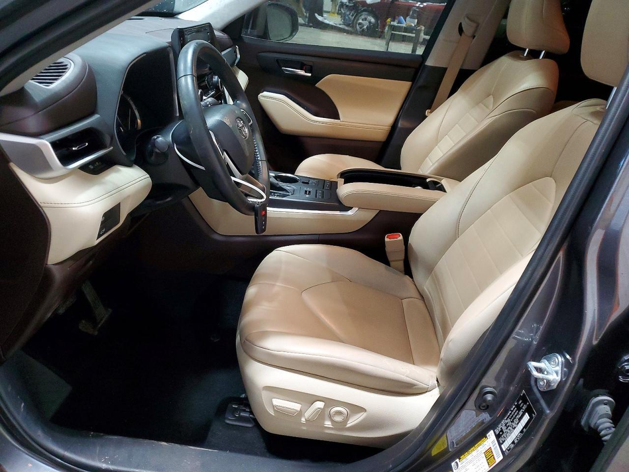 2022 TOYOTA HIGHLANDER