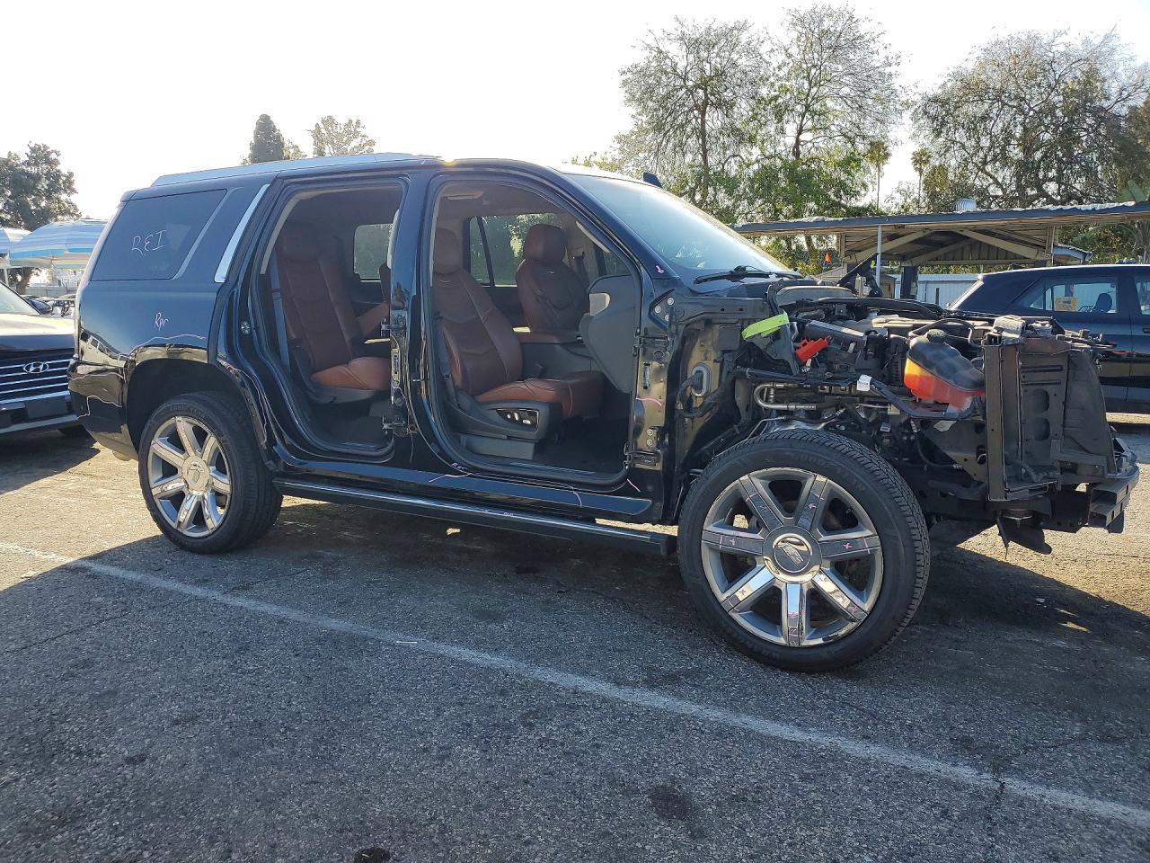2018 CADILLAC ESCALADE