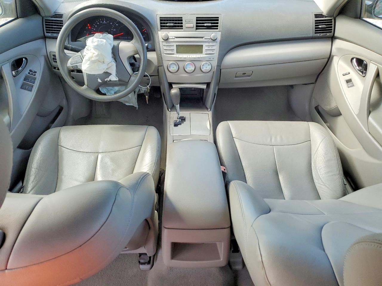 2011 TOYOTA CAMRY