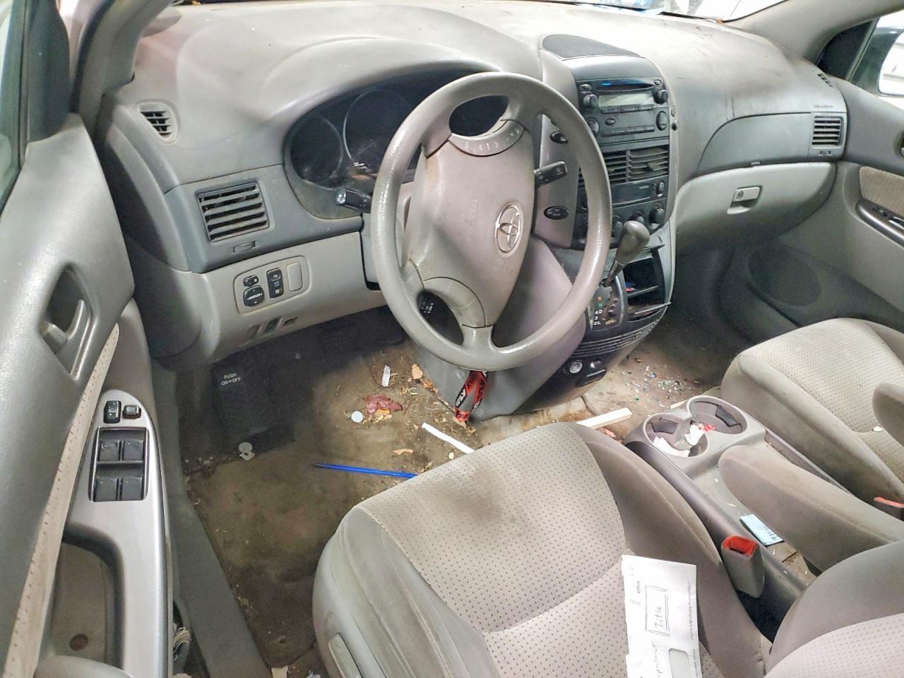 2008 TOYOTA SIENNA