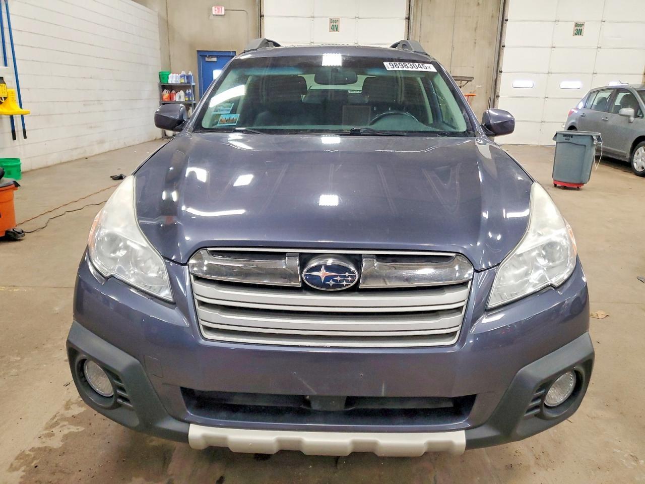 2014 SUBARU Outback