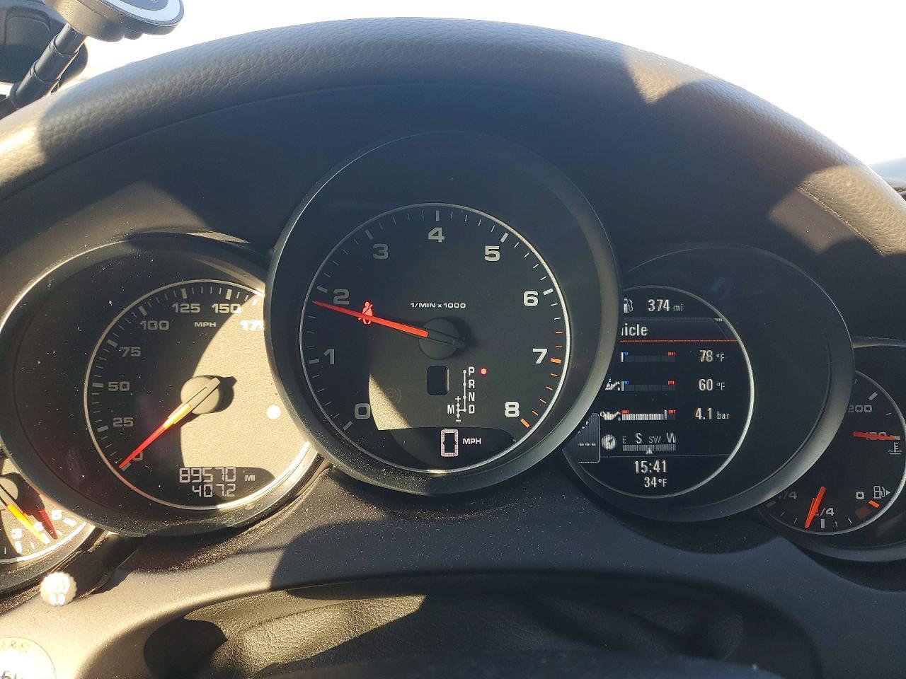 2017 PORSCHE CAYENNE