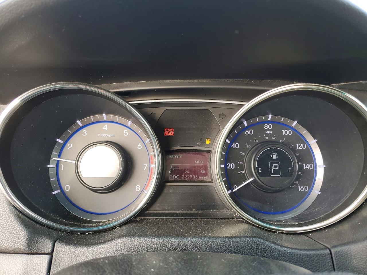 2011 HYUNDAI SONATA
