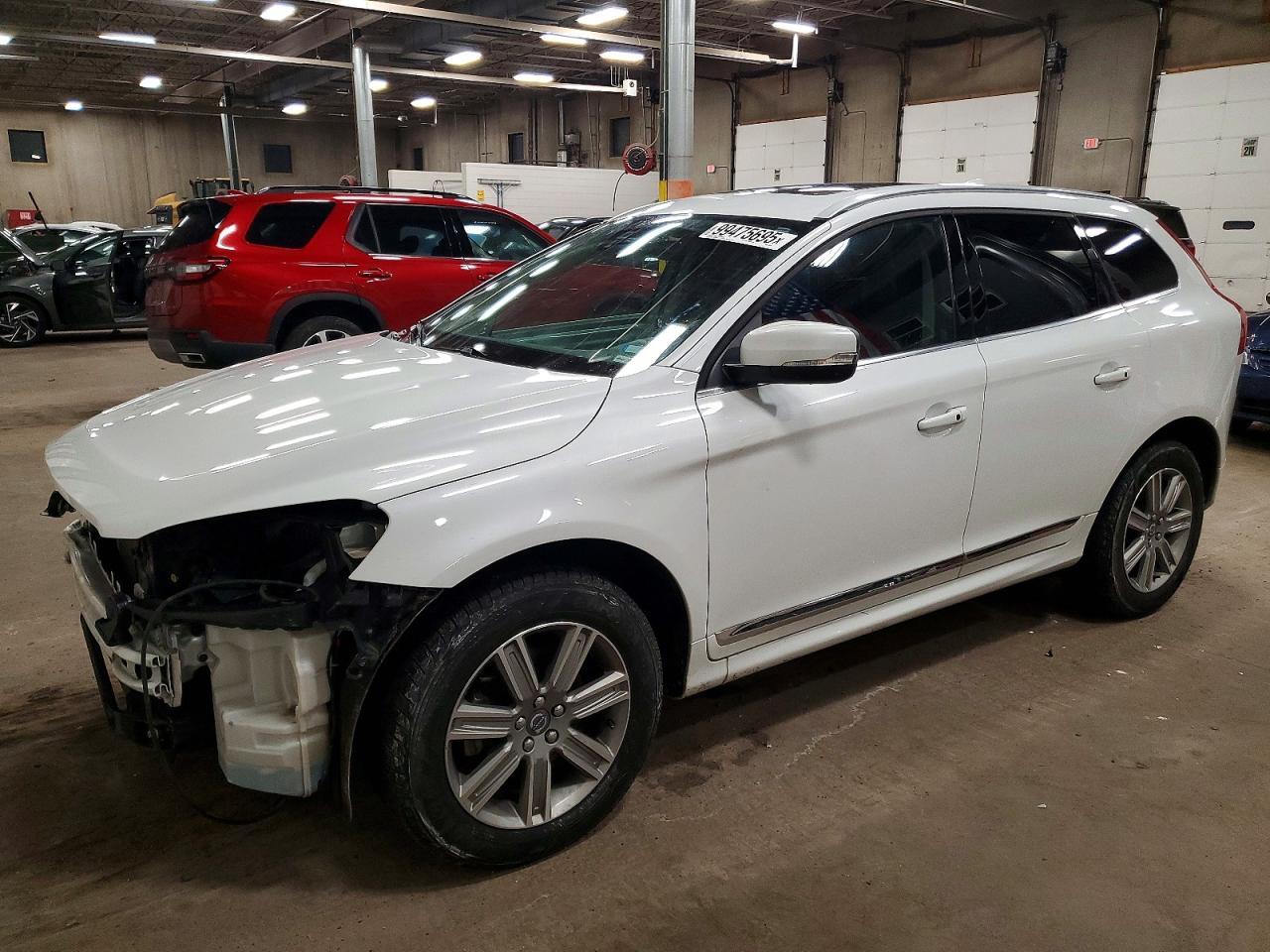 2017 VOLVO XC60