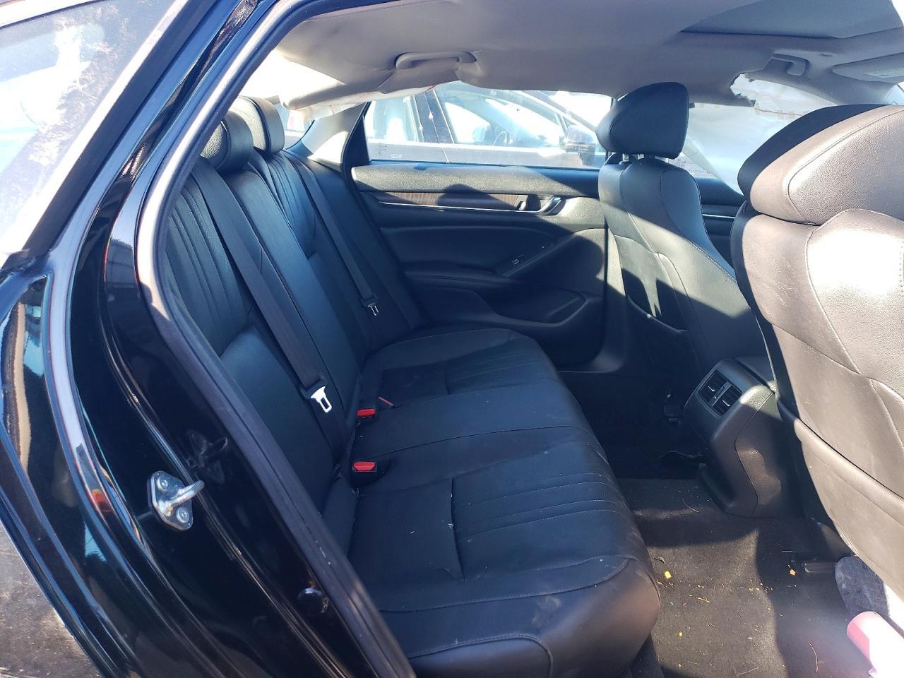 2019 HONDA ACCORD