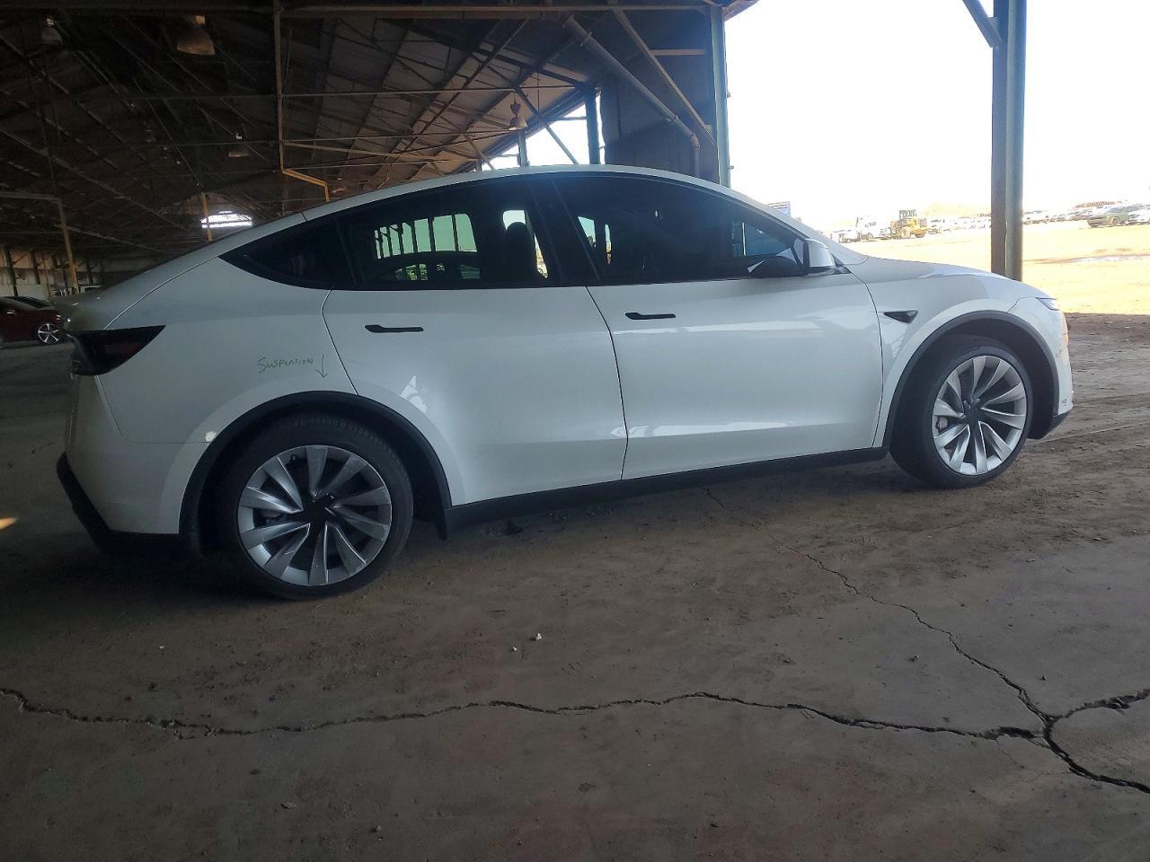 2026 TESLA MODEL Y
