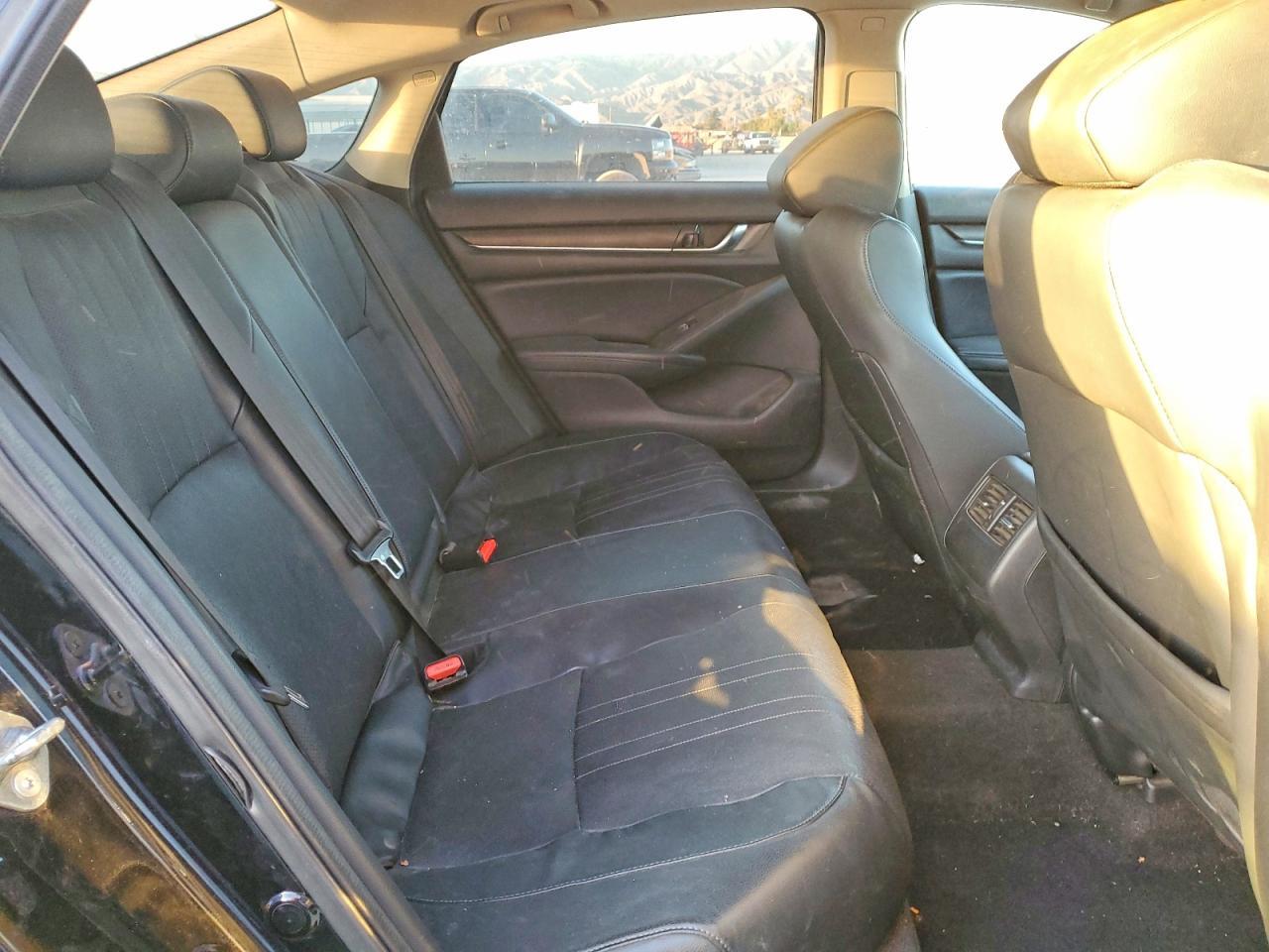 2018 HONDA ACCORD