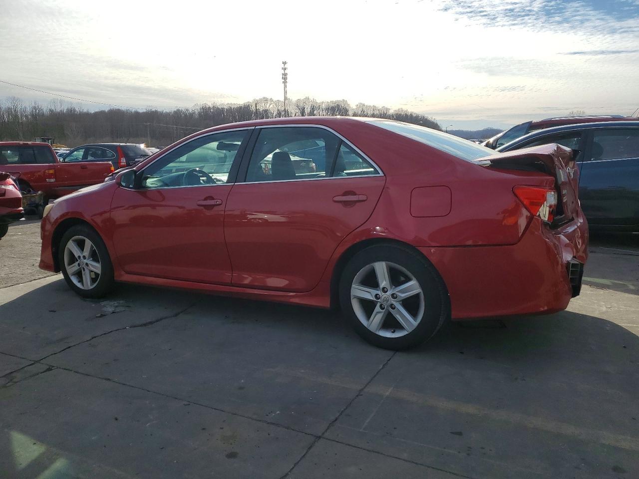 2013 TOYOTA CAMRY