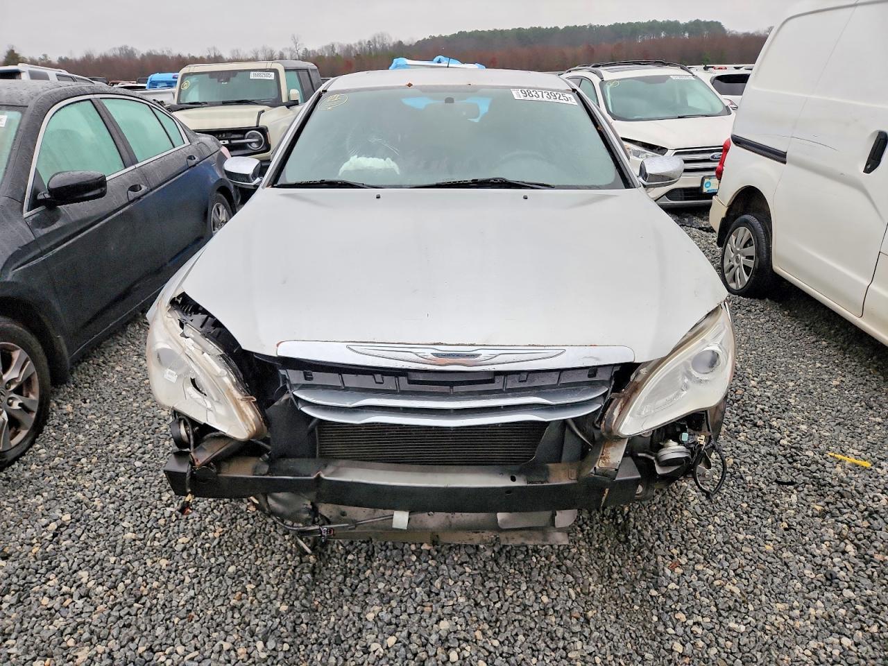 2012 CHRYSLER 200