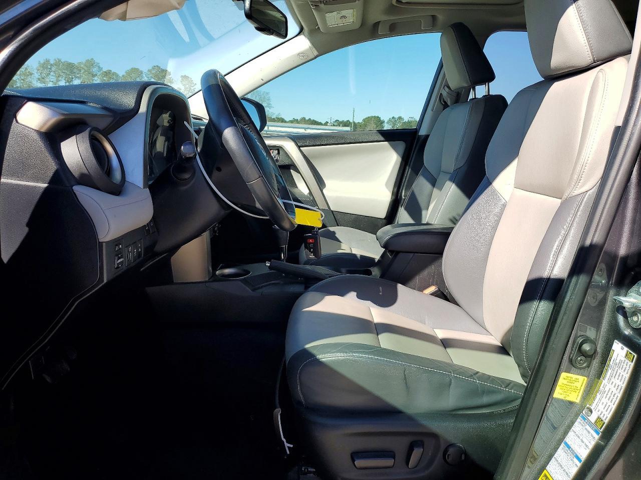 2015 TOYOTA RAV4