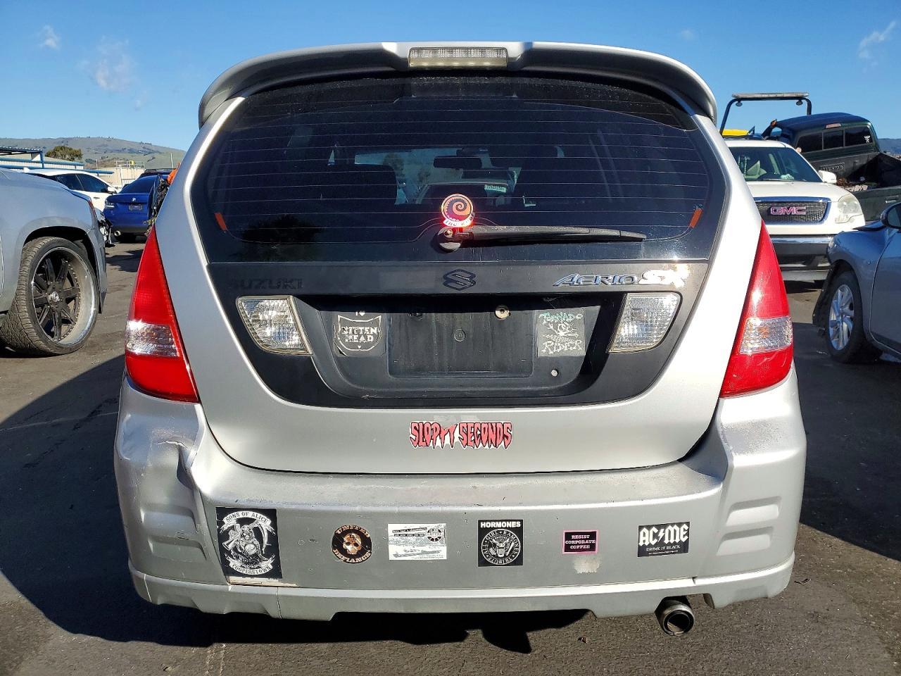 2004 SUZUKI Aerio