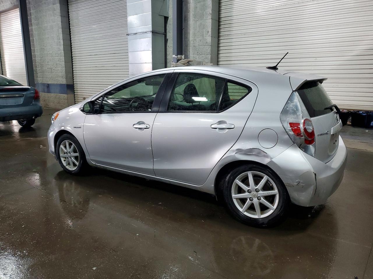 2013 TOYOTA Prius c