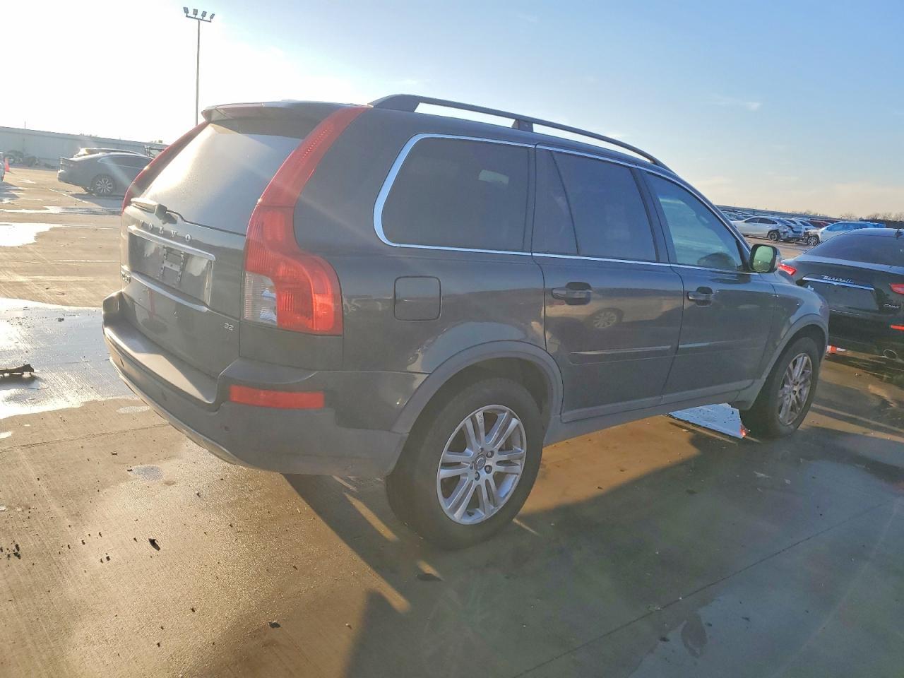 2010 VOLVO XC90
