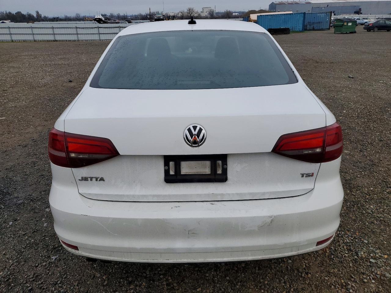 2016 VOLKSWAGEN JETTA