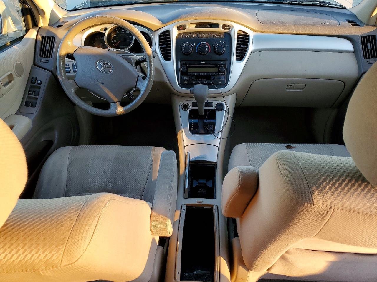 2004 TOYOTA HIGHLANDER