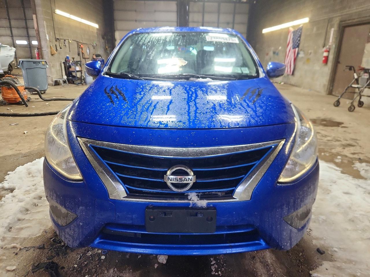 2015 NISSAN VERSA