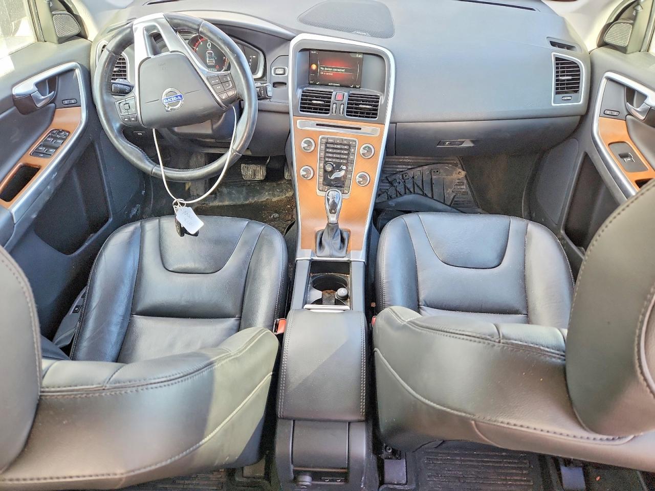 2016 VOLVO XC60