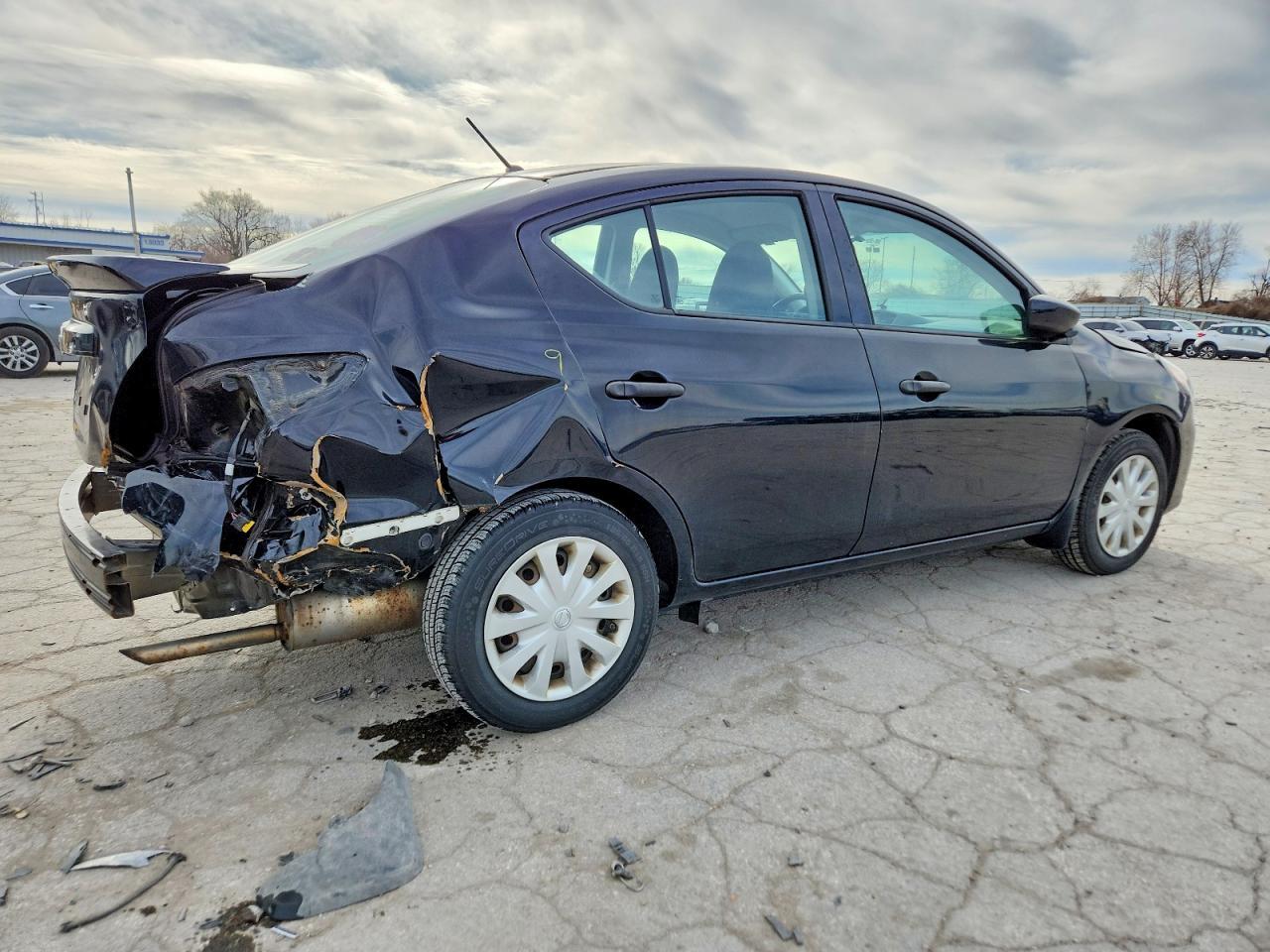 2016 NISSAN VERSA