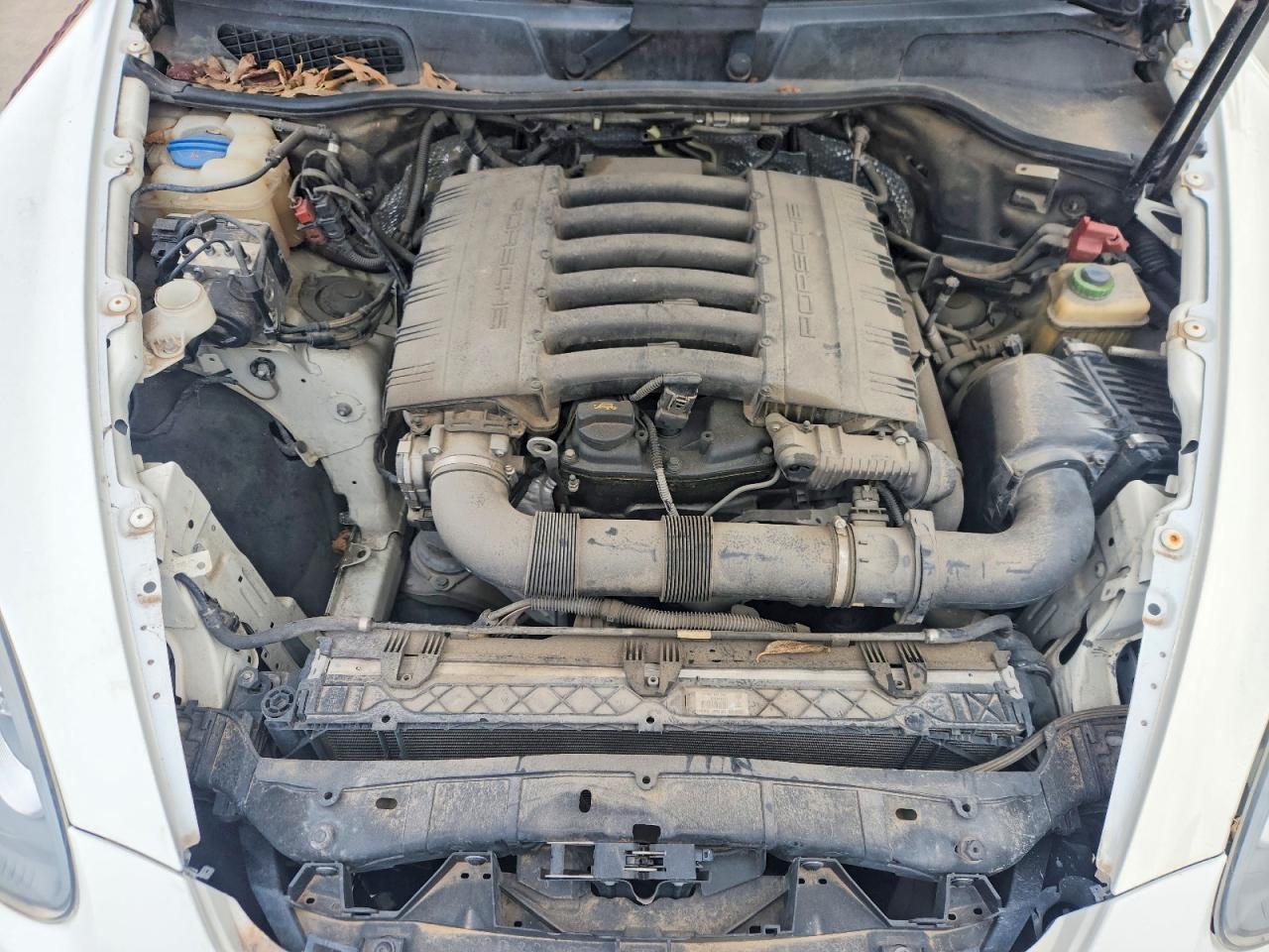2012 PORSCHE CAYENNE