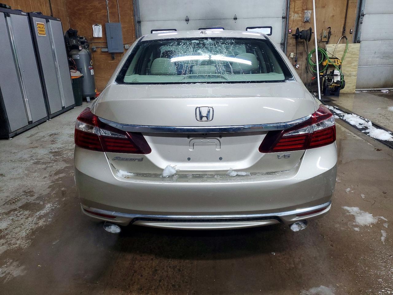 2017 HONDA ACCORD