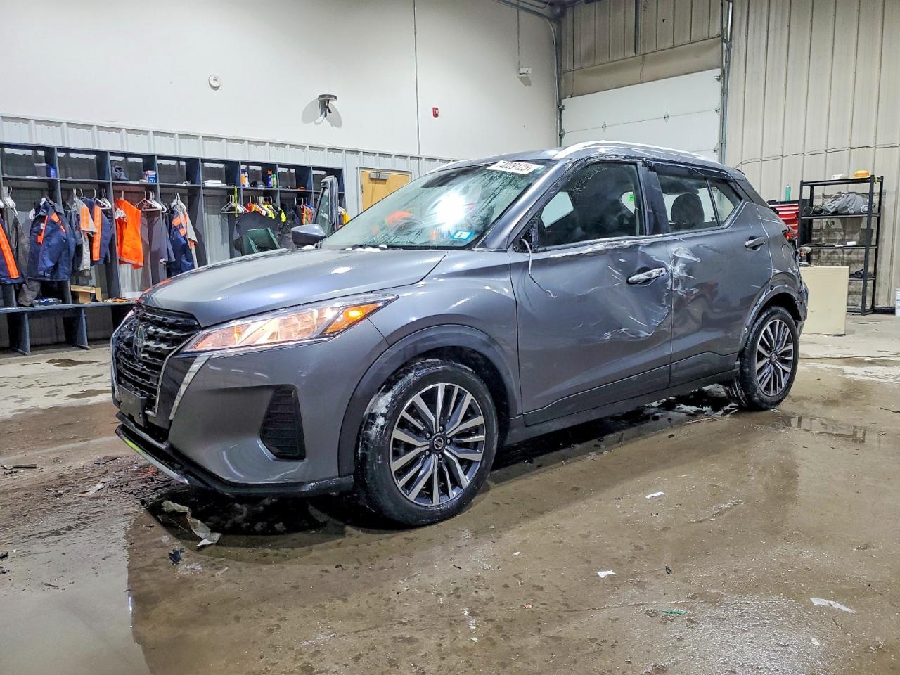 2021 NISSAN KICKS