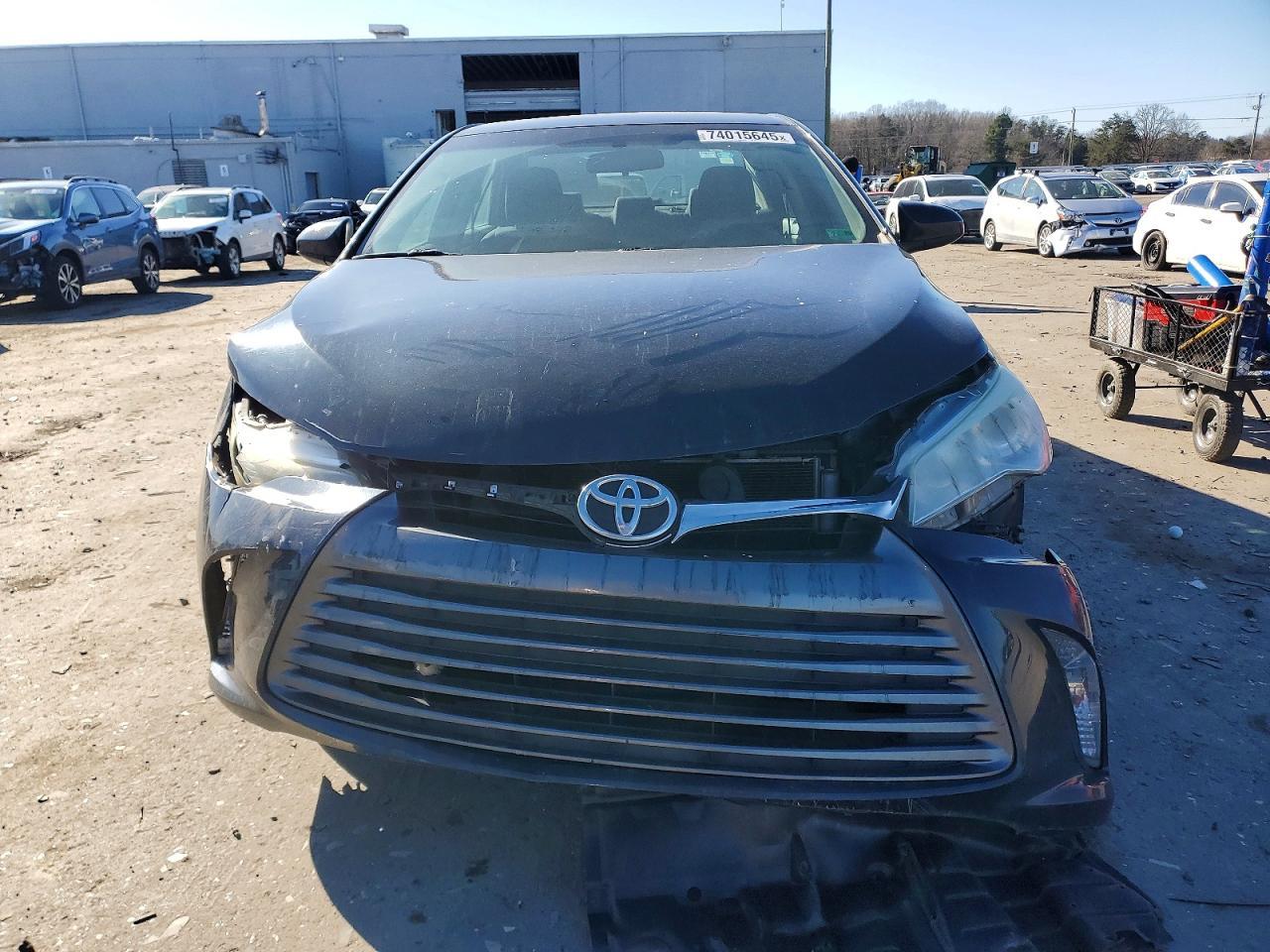 2016 TOYOTA CAMRY
