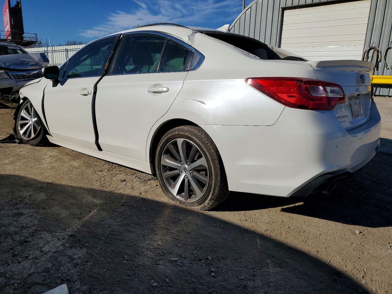 2018 SUBARU Legacy