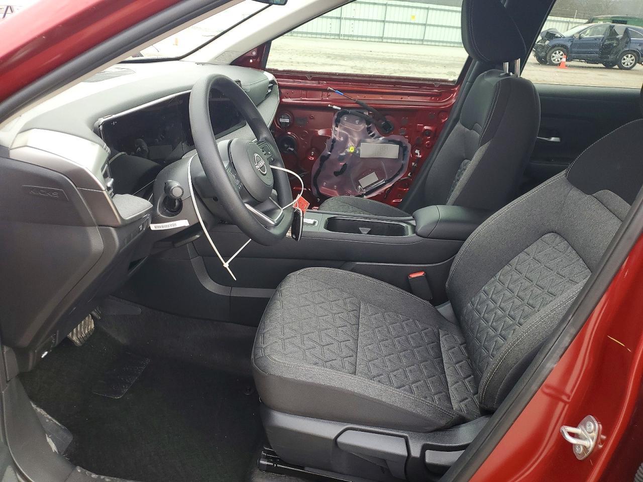2025 NISSAN KICKS
