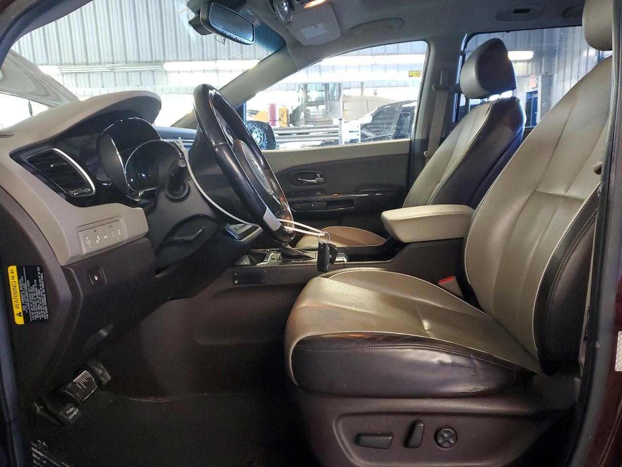 2016 KIA SEDONA
