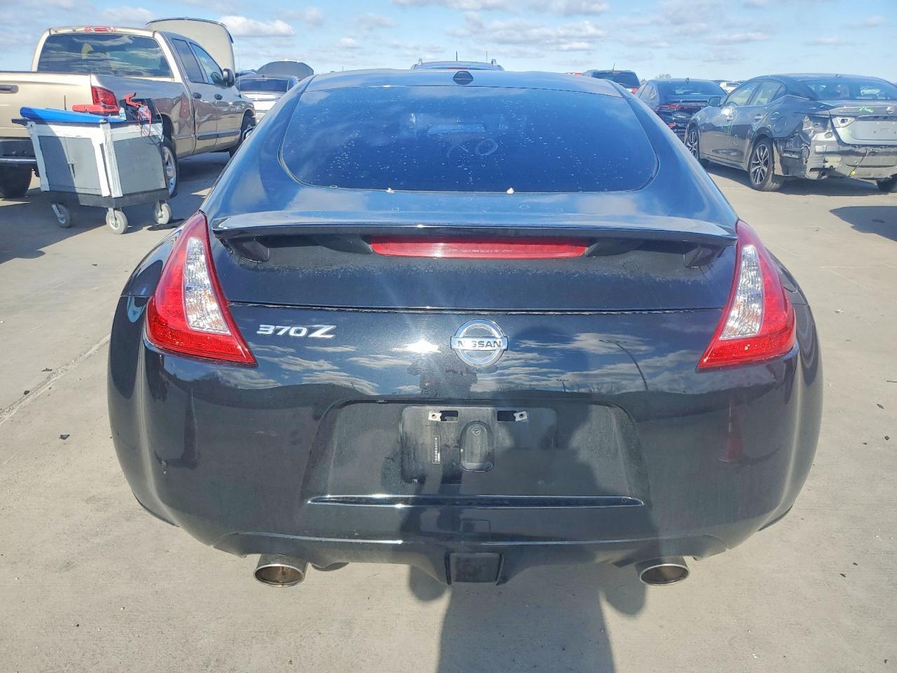2016 NISSAN 370Z