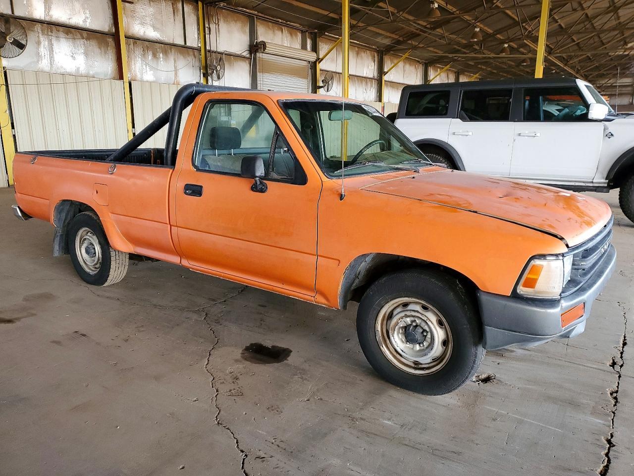 1989 TOYOTA Pickup
