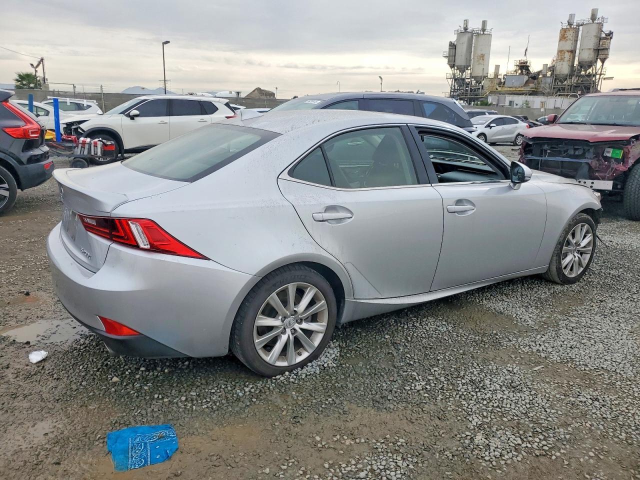 2016 LEXUS IS 200t