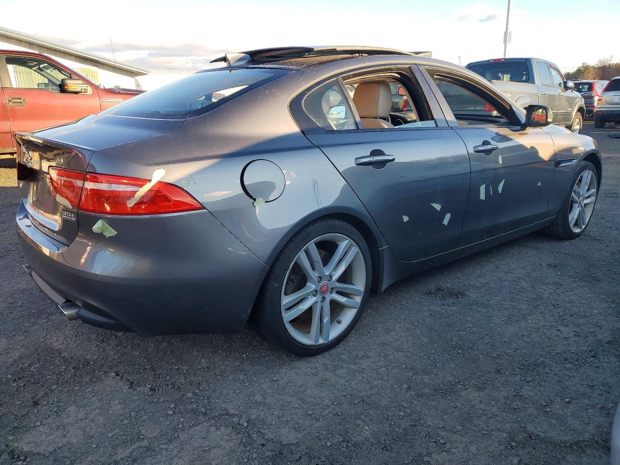 2017 JAGUAR XE
