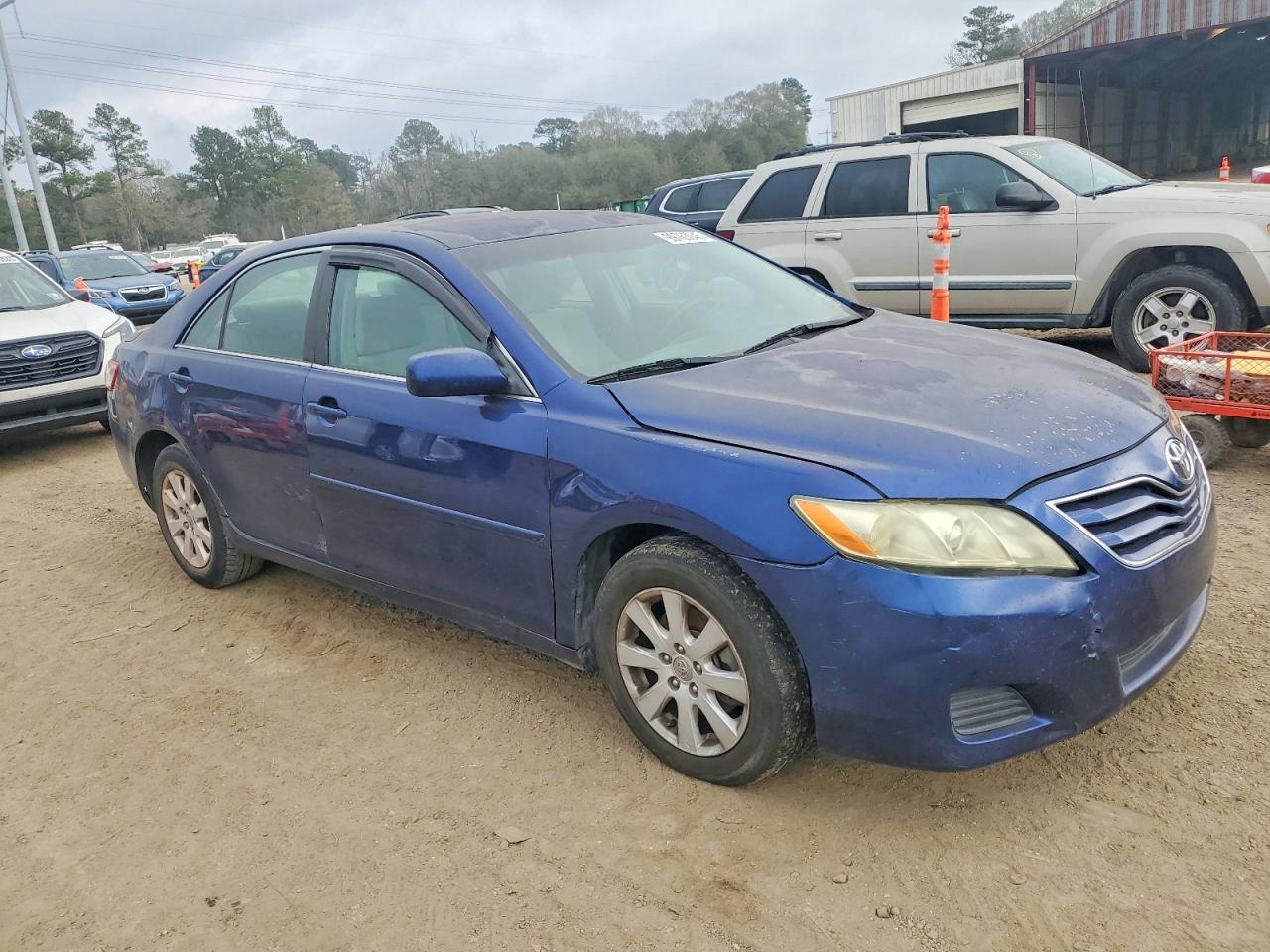 2011 TOYOTA CAMRY