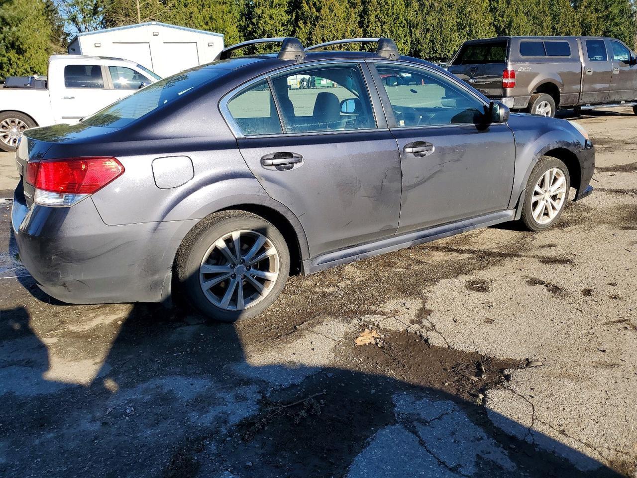 2013 SUBARU Legacy