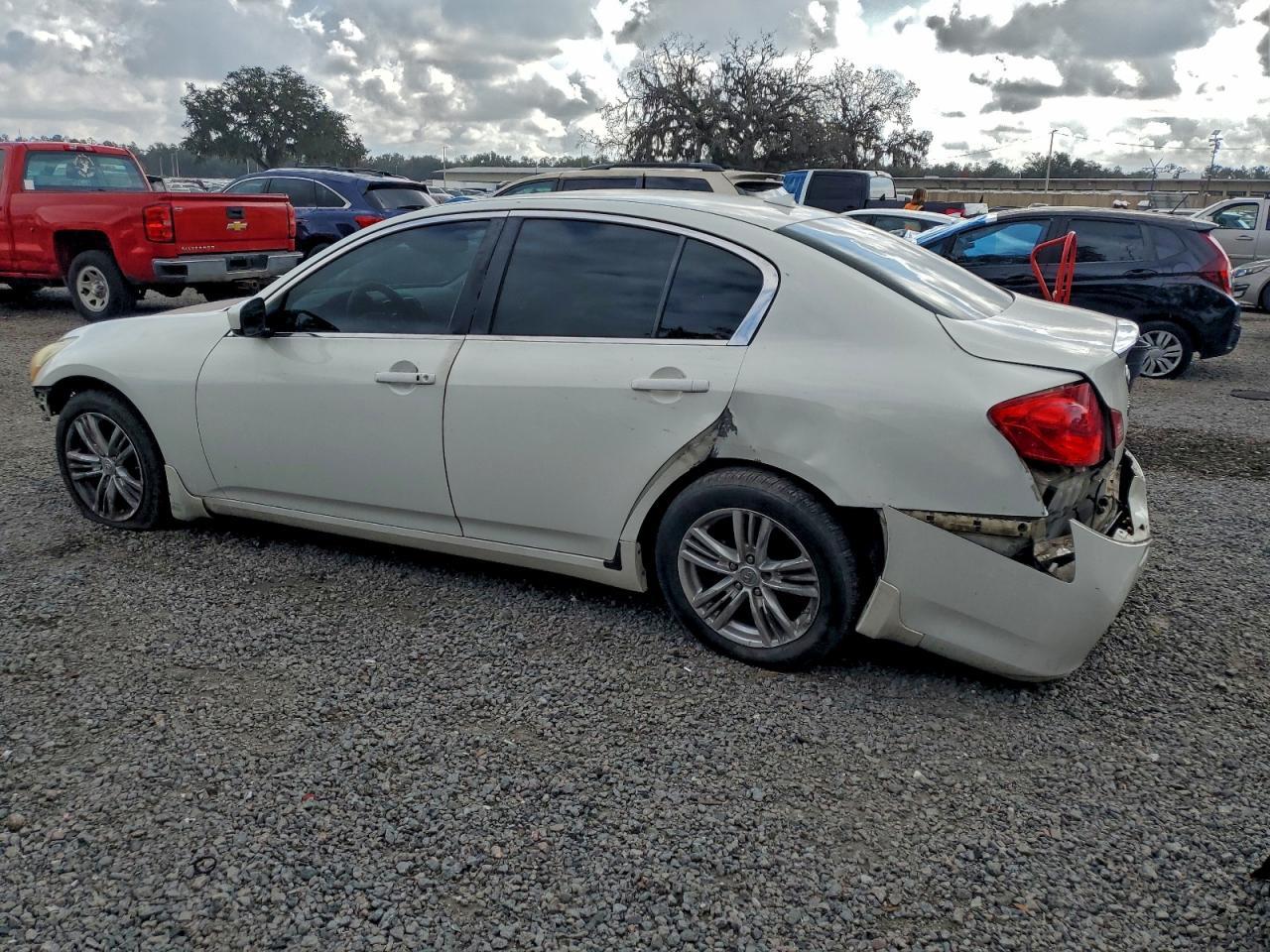 2012 INFINITI G37