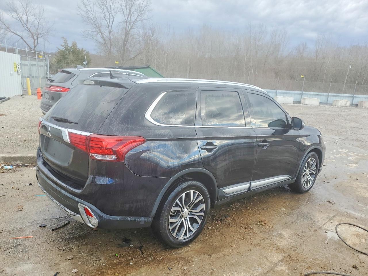 2017 MITSUBISHI outlander