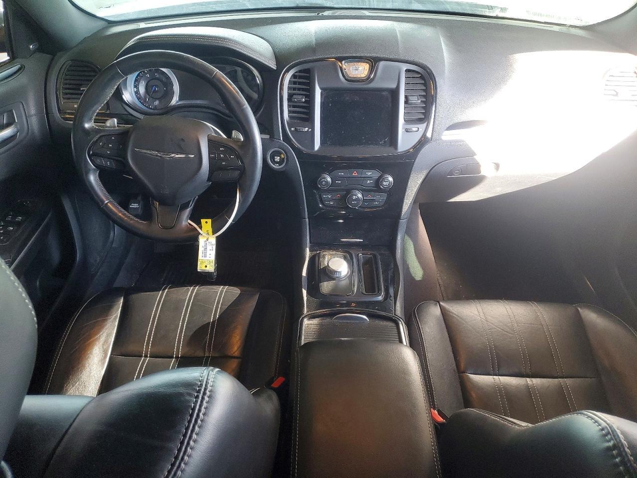 2018 CHRYSLER 300